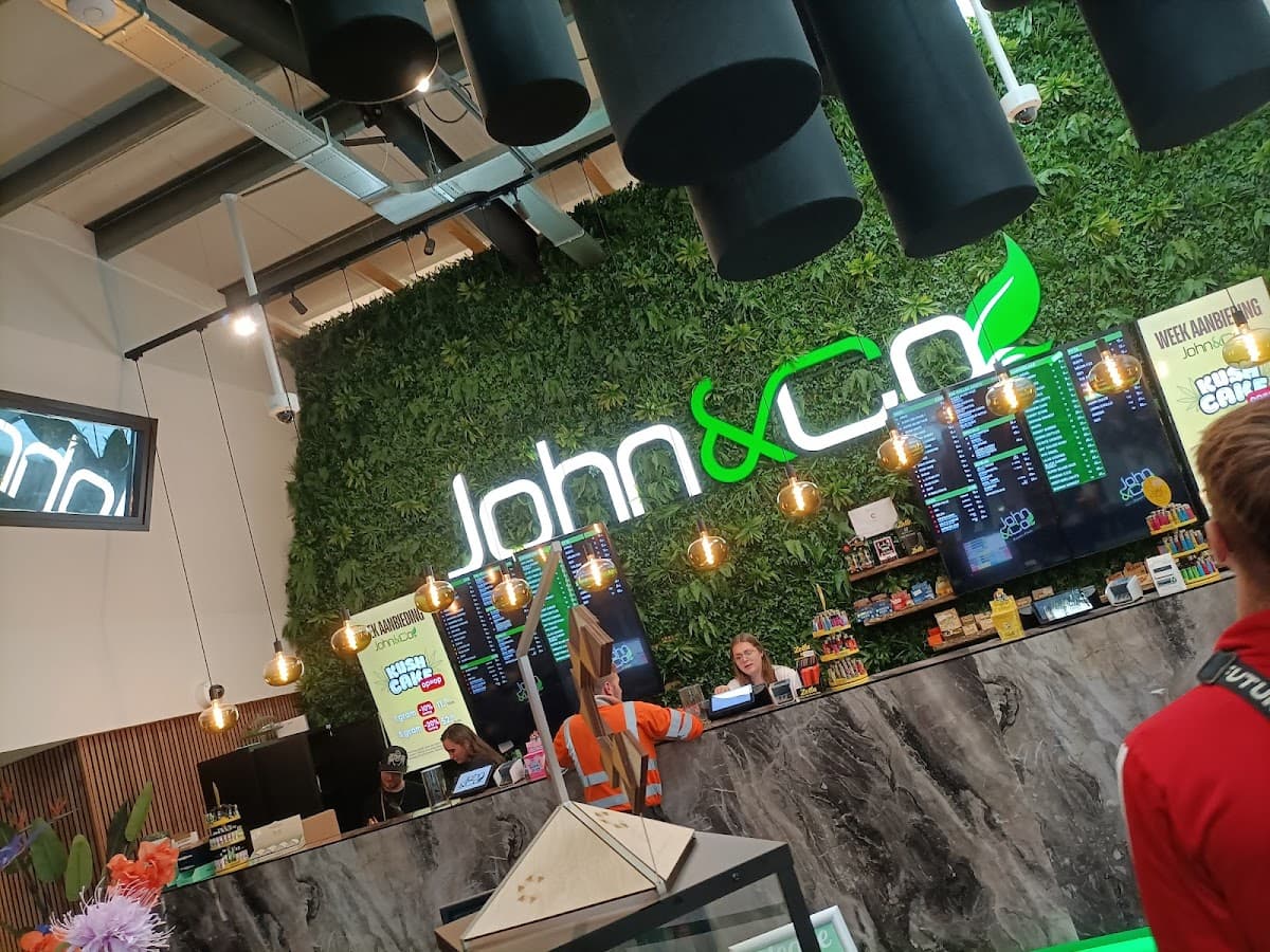 John & Co. - Foto 3