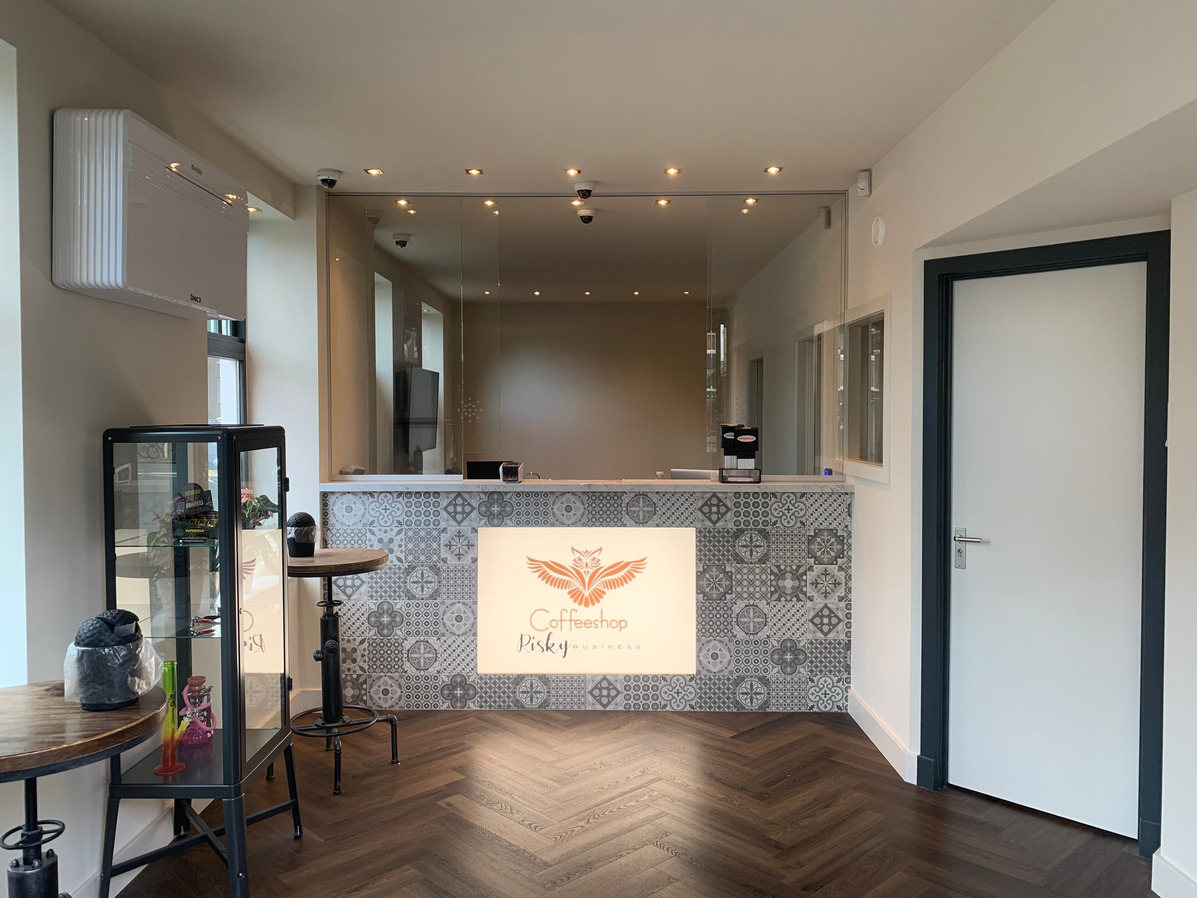 Risky Business - Foto 3