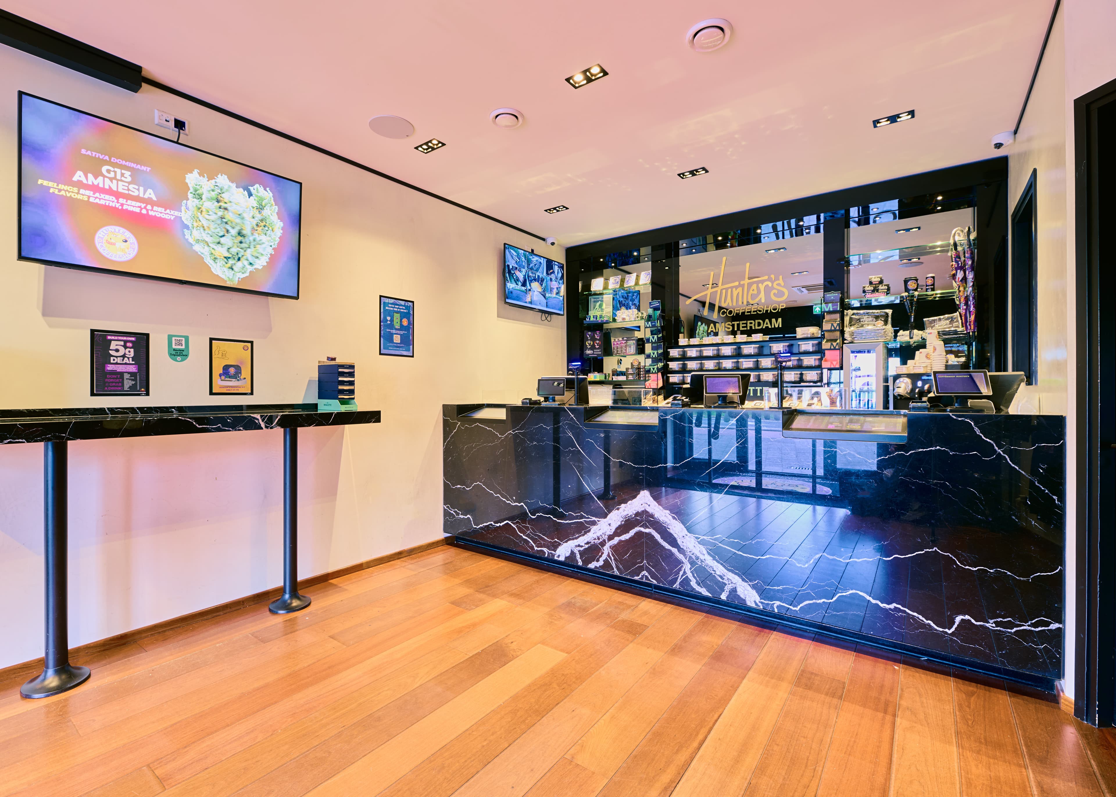 Hunter's Coffeeshop Amsterdam Noord - Foto 1