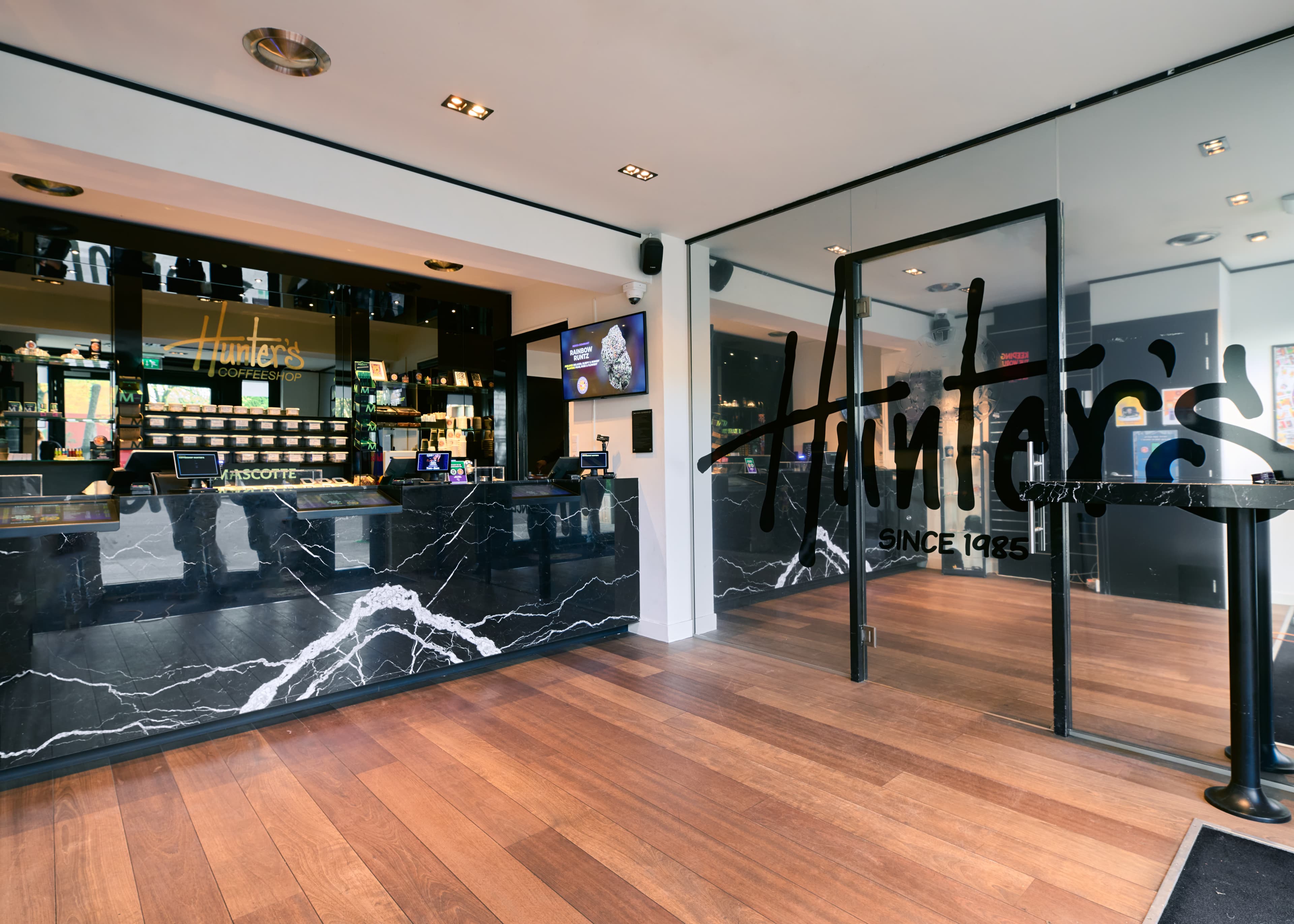 Hunter's Coffeeshop Amsterdam Noord - Foto 1